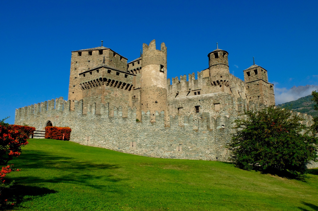 Italian Tours | 5 REASONS TO VISIT THE VALLE D’AOSTA