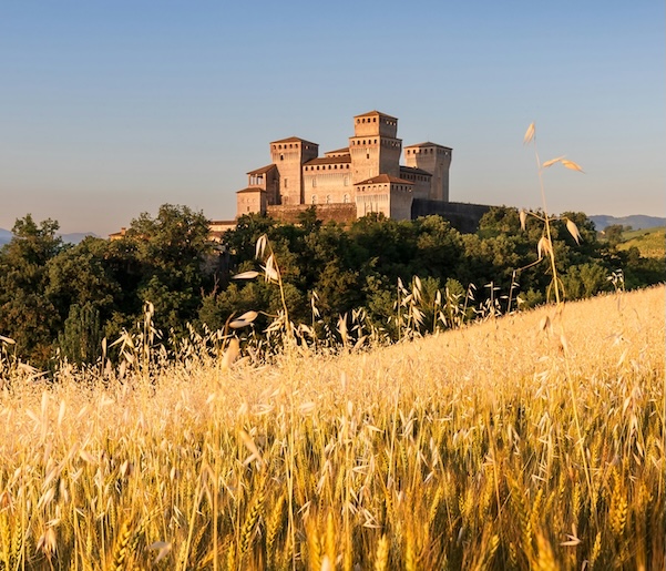 torrechiara-castle-parma-countryside-emilia-romagna-tour View of Torrechiara Castle, from our Emilia Romagna Tour 2026